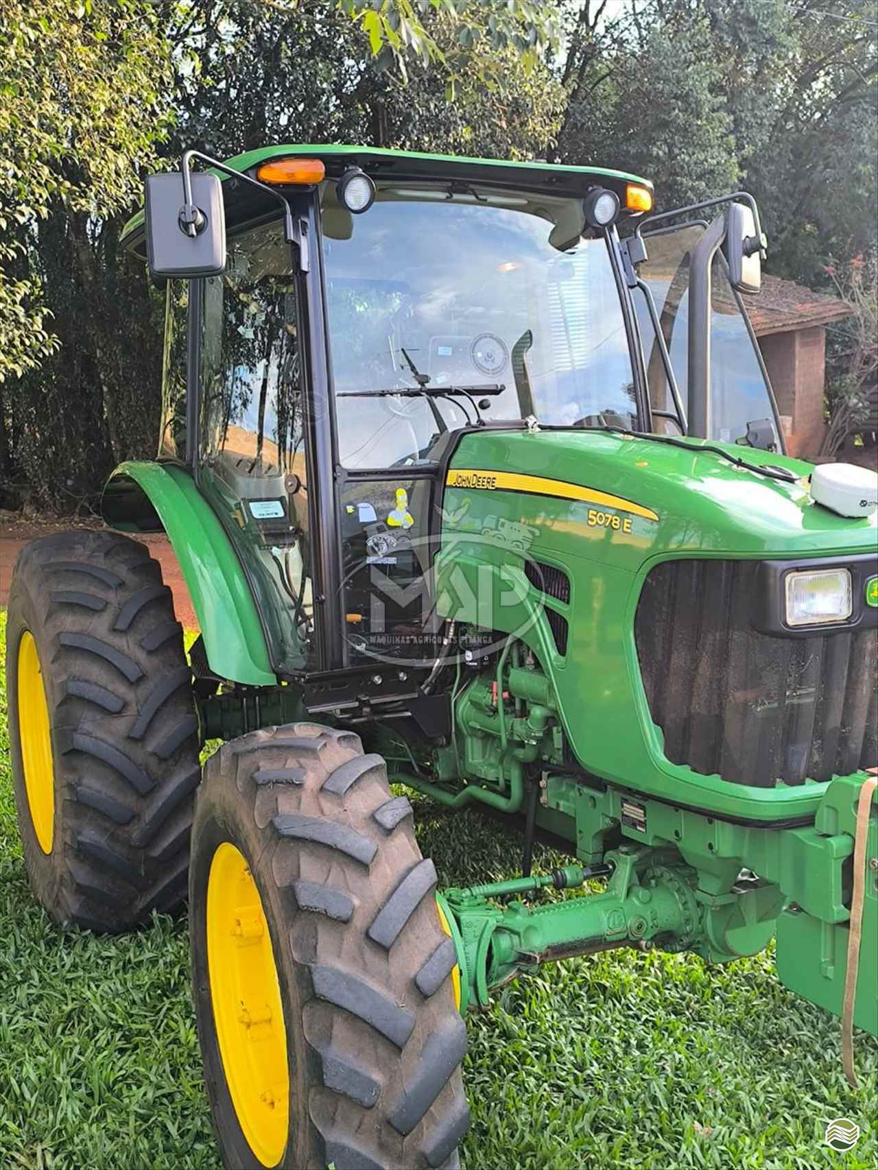 TRATOR JOHN DEERE JOHN DEERE 5078E Tração 4x4 Máquinas Agrícolas Pitanga PITANGA PARANÁ PR